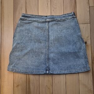 Wilfred Women's Size 6 Light Blue Denim Mini Skirt